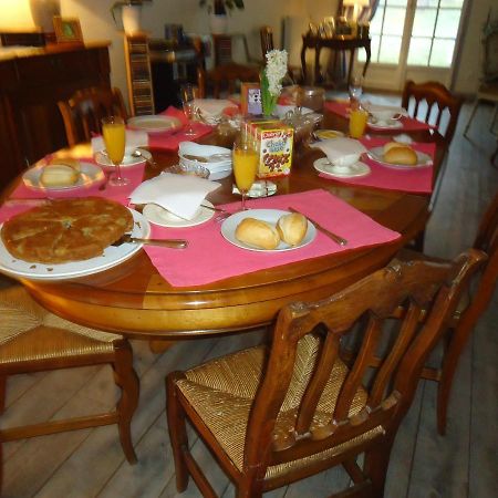 Bed and Breakfast A La Cerisaie Carignan-de-Bordeaux Экстерьер фото