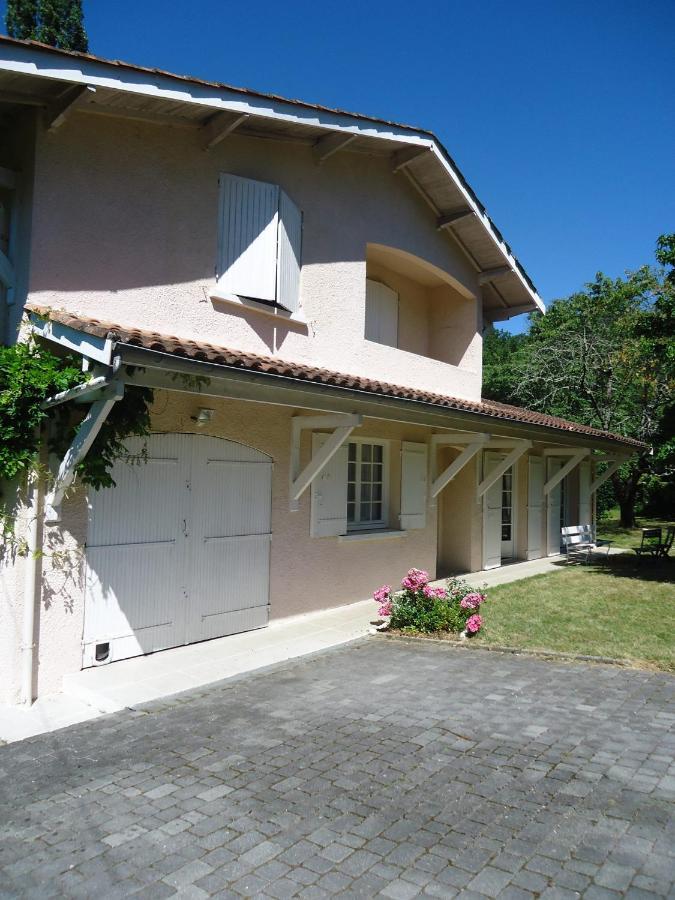 Bed and Breakfast A La Cerisaie Carignan-de-Bordeaux Экстерьер фото