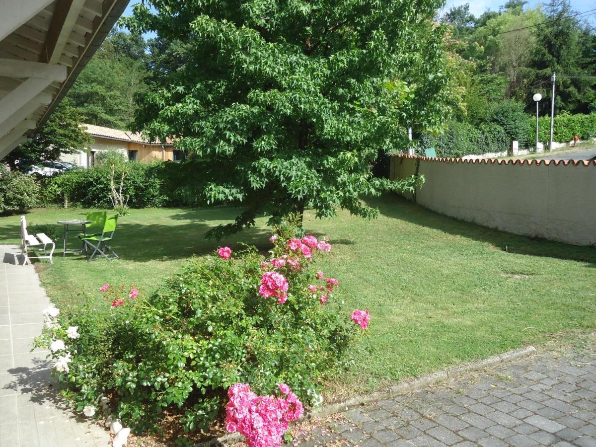 Bed and Breakfast A La Cerisaie Carignan-de-Bordeaux Экстерьер фото