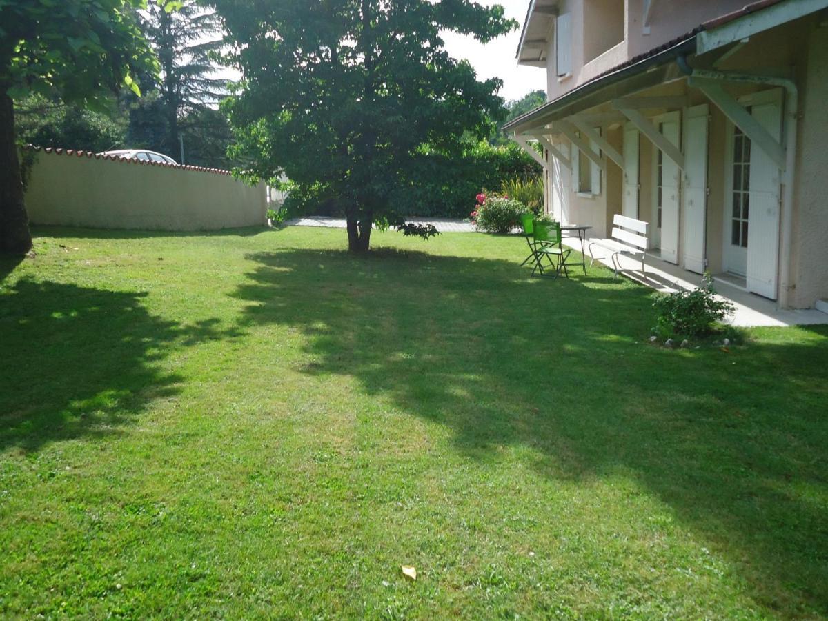 Bed and Breakfast A La Cerisaie Carignan-de-Bordeaux Экстерьер фото