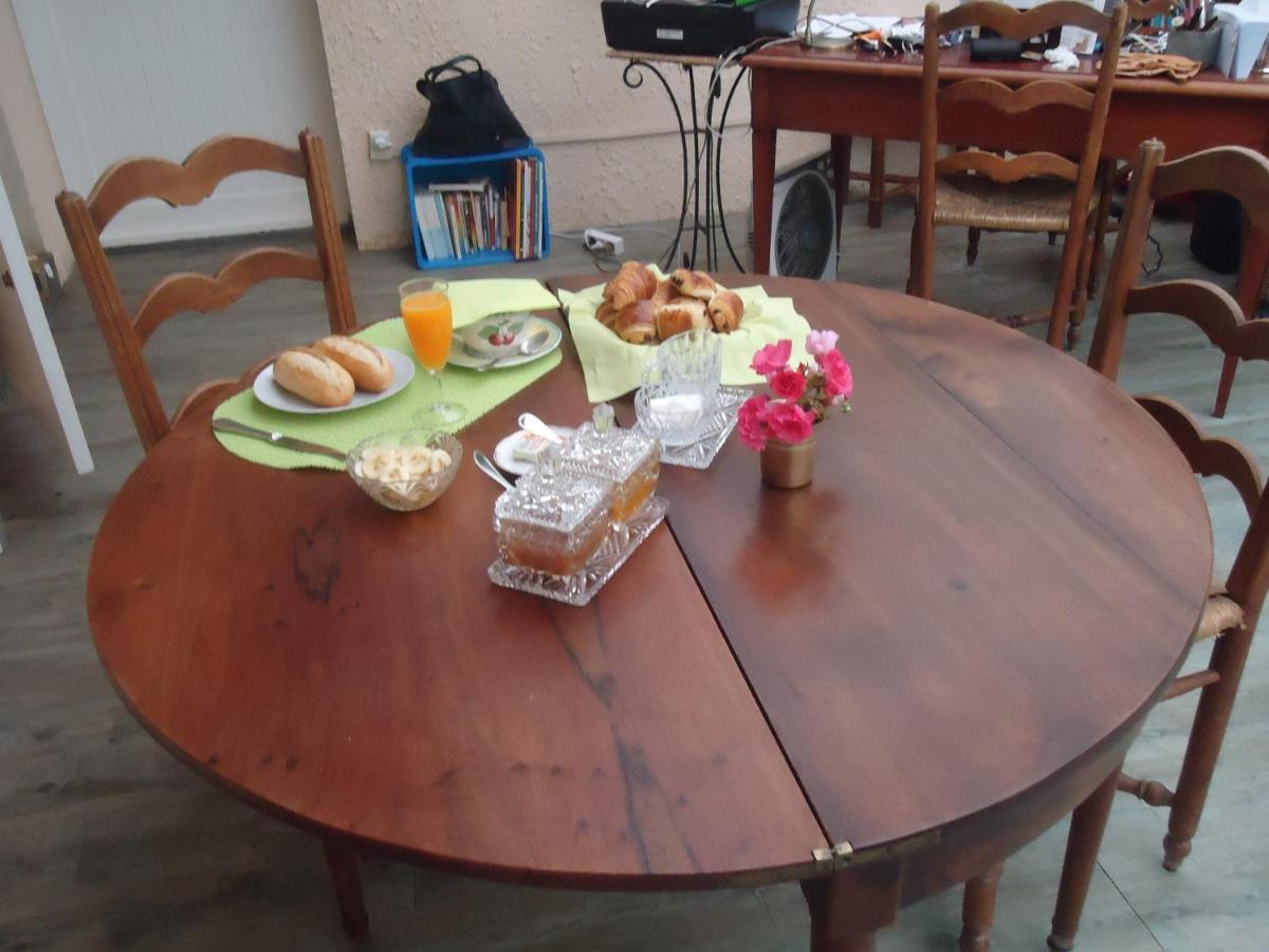 Bed and Breakfast A La Cerisaie Carignan-de-Bordeaux Экстерьер фото